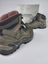 Afbeelding in Gallery-weergave laden, Lowa Renegade Mid GTX Wandelschoenen UK6 EU39.5
