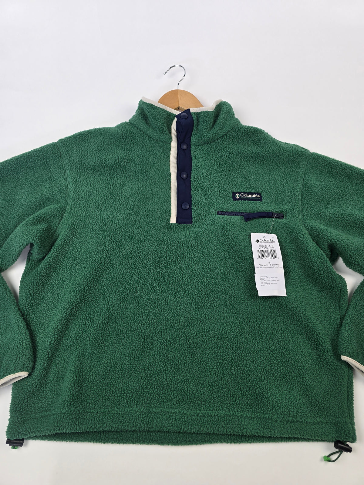 Columbia Helvetia™ II Cropped Half Snap Fleece Rain Forest. Collegiate Navy. Dark Stone M