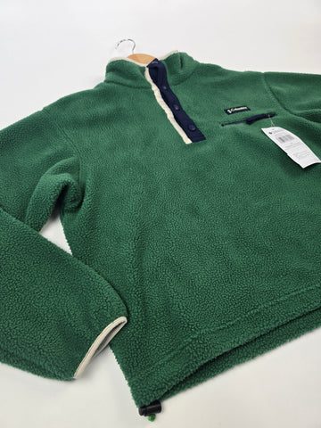 Columbia Helvetia™ II Cropped Half Snap Fleece Rain Forest. Collegiate Navy. Dark Stone M