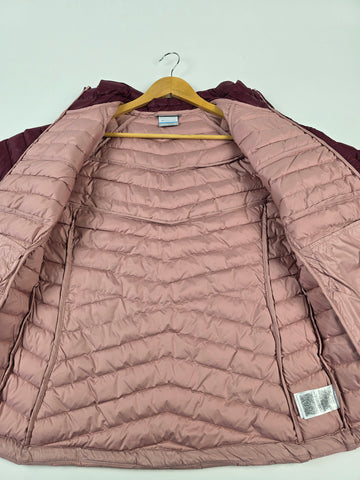Columbia Powder Pass™ Jacket Eraser Pink. Fig. Rich Wine Dames M