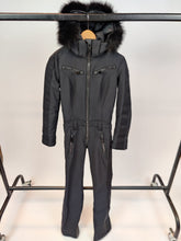 Afbeelding in Gallery-weergave laden, Goldbergh Parry Faux Fur Ski Suit Black Zgan! Dames 36
