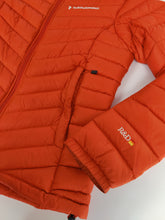 Afbeelding in Gallery-weergave laden, Peak Performance Frost Down Hooded Jacket Oranje Dames S

