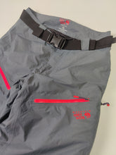 Afbeelding in Gallery-weergave laden, Mountain Hardwear Technical Skipants Dames M 38
